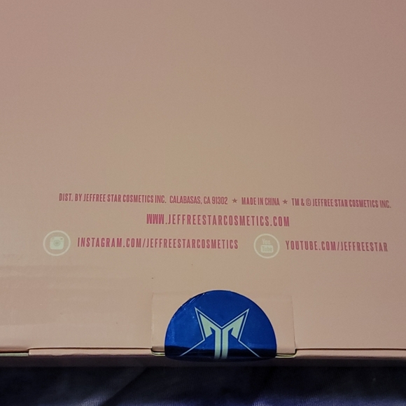 Discontinued Jeffree Star Blue Chrome Handmirror - Picture 5 of 6